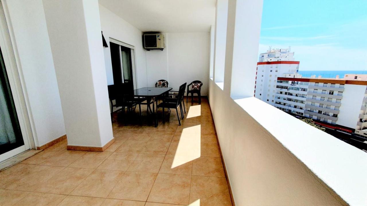 Quarteira Beach Vacation: 2Br Steps To The Sand Exterior foto